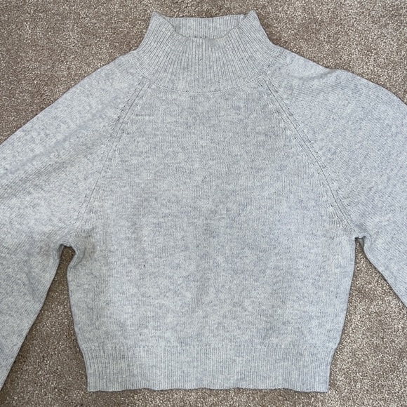 BCBGMaxazria short sweater - Picture 2 of 5